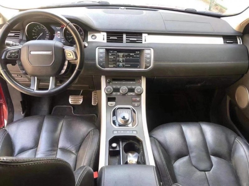 青岛14年路虎极光3