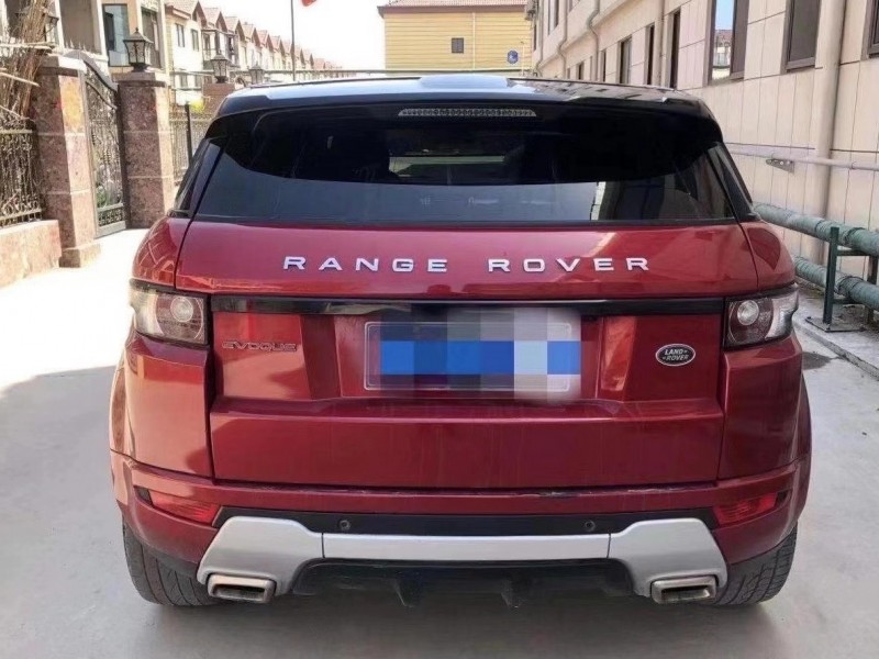 青岛14年路虎极光1