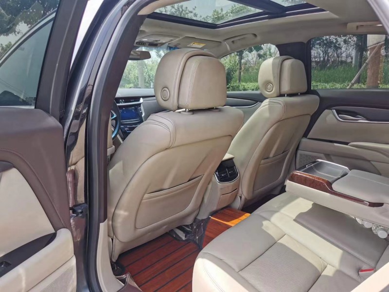 保定14年凯迪拉克XTS5