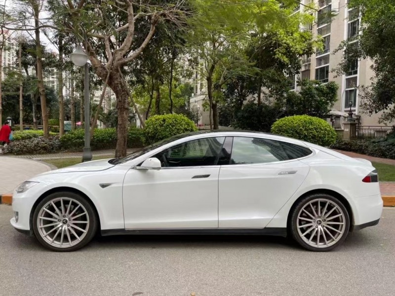 珠海15年特斯拉Model S3