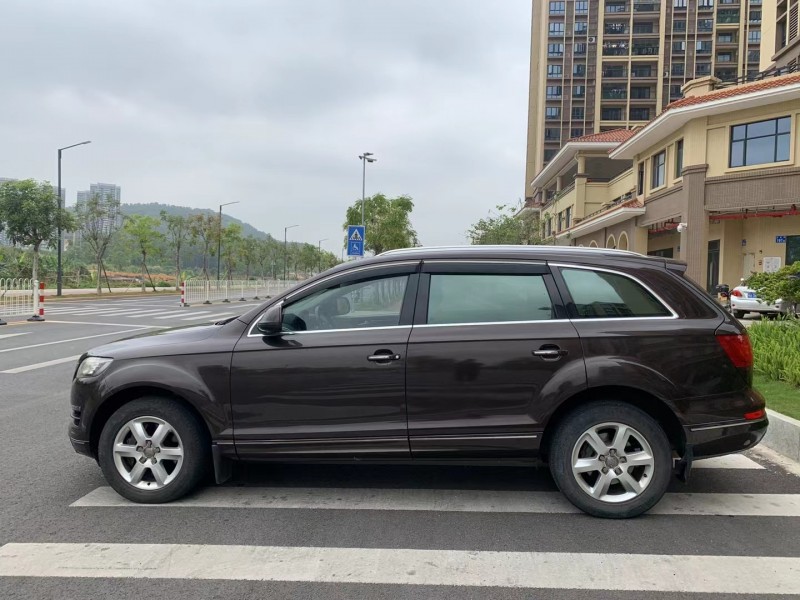 广州12年奥迪Q76