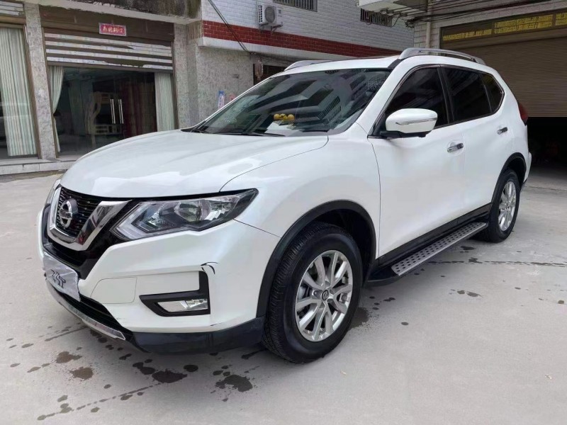 武汉18年日产奇骏2