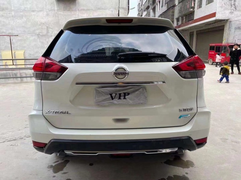 武汉18年日产奇骏9