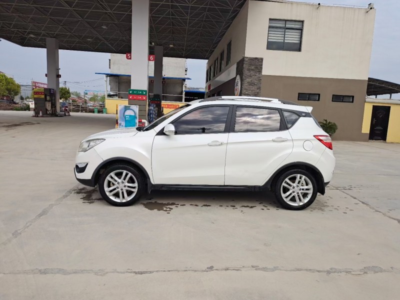 荊門17年長安汽車CS354