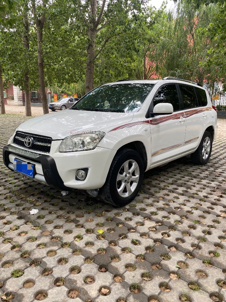聊城11年豐田RAV48