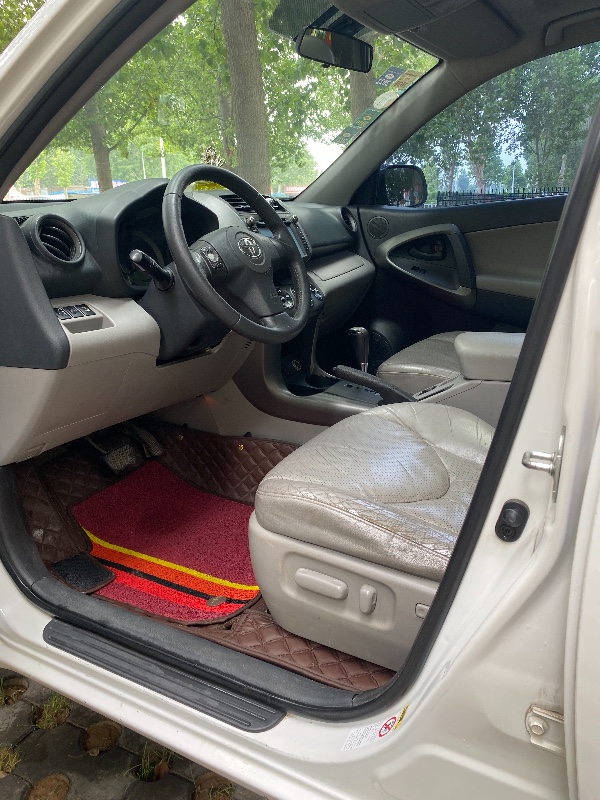聊城11年豐田RAV44