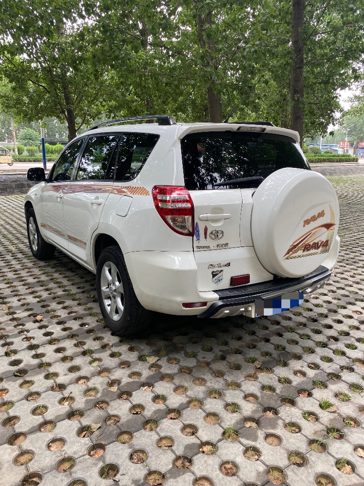 聊城11年豐田RAV42