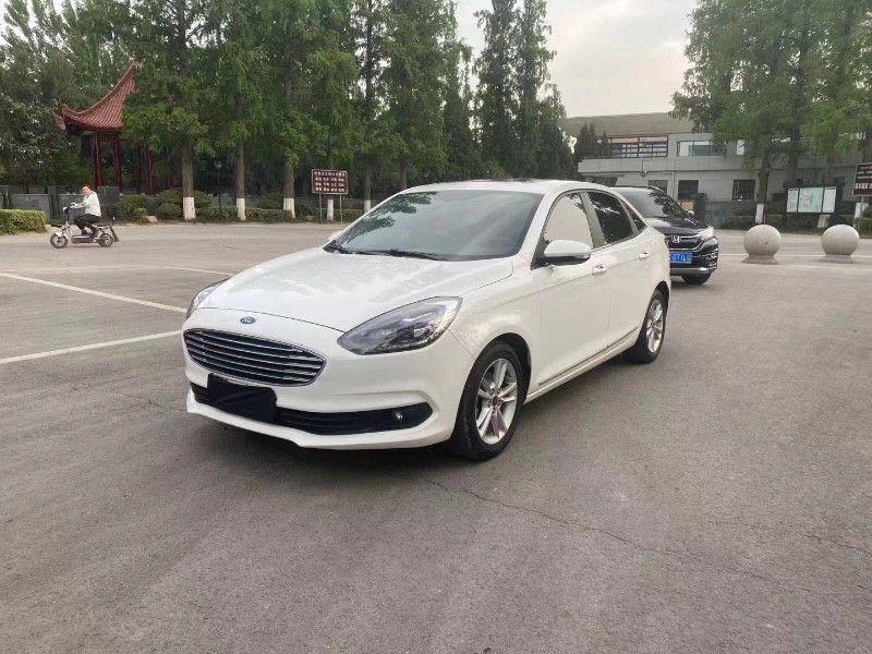 徐州19年福特福睿斯2