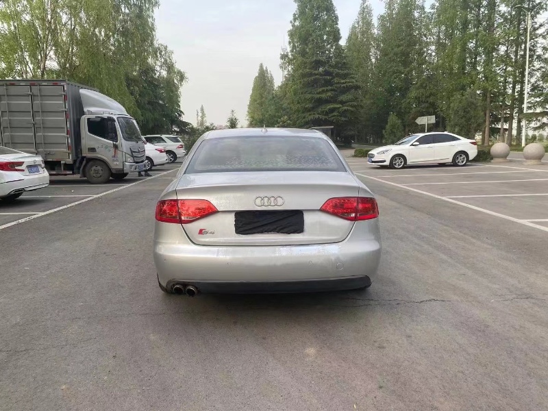 徐州10年奥迪A4L3