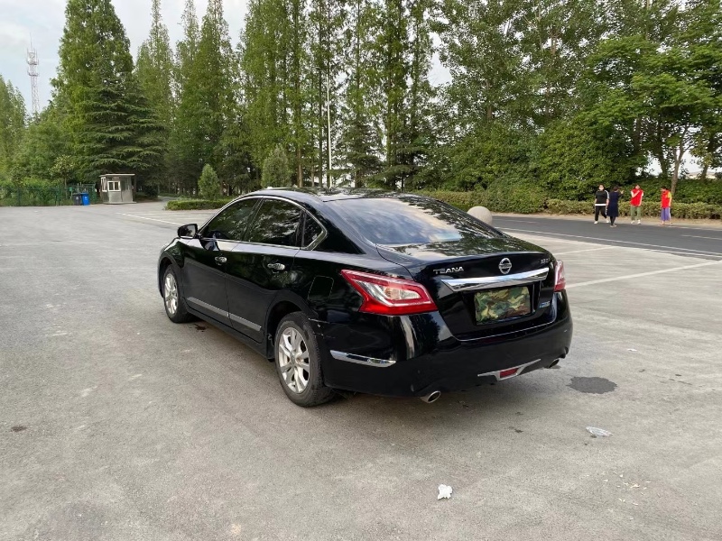 徐州14年日产天籁3