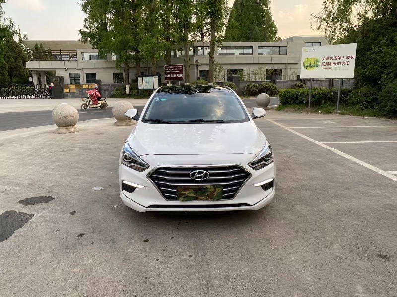 徐州17年现代名图1