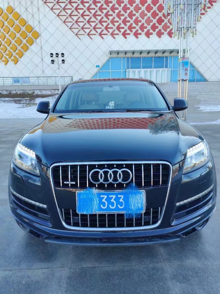 呼和浩特12年奧迪Q77
