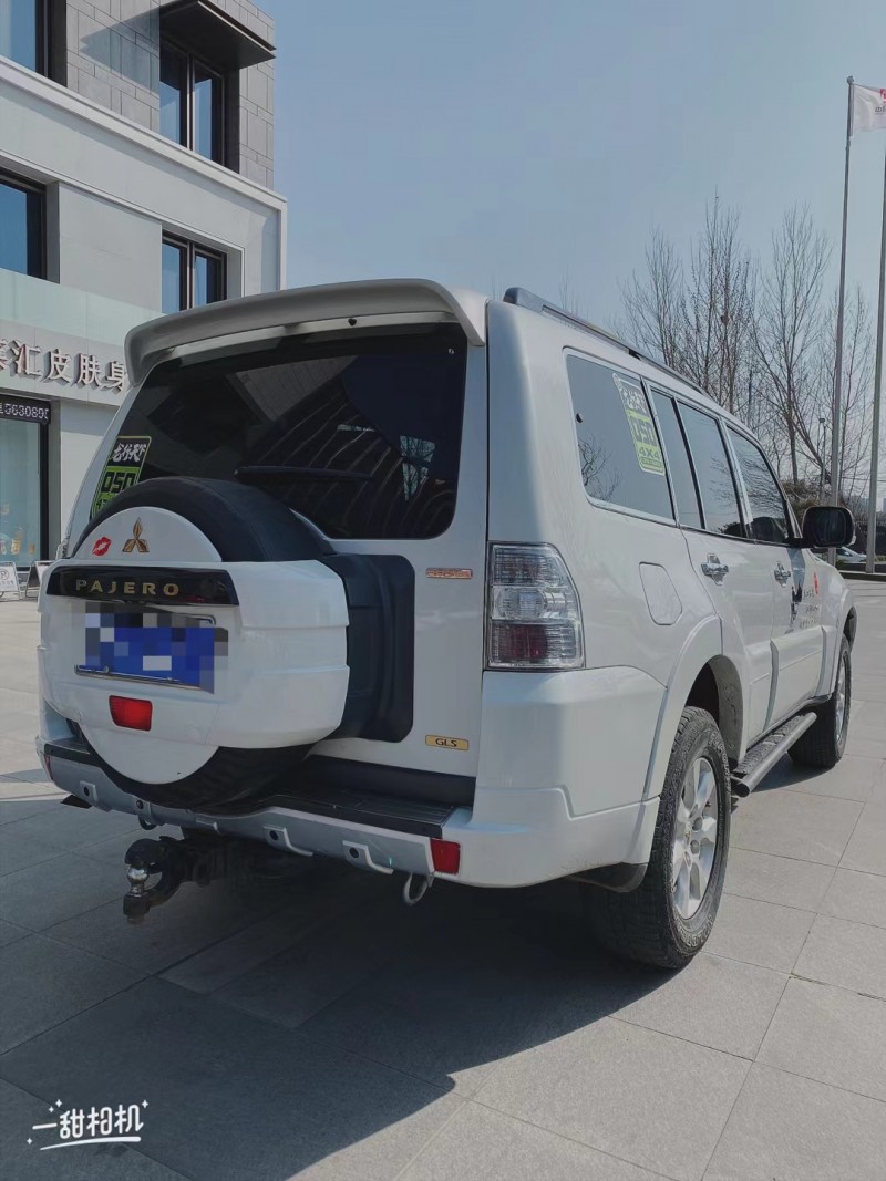 保定12年三菱帕杰罗2