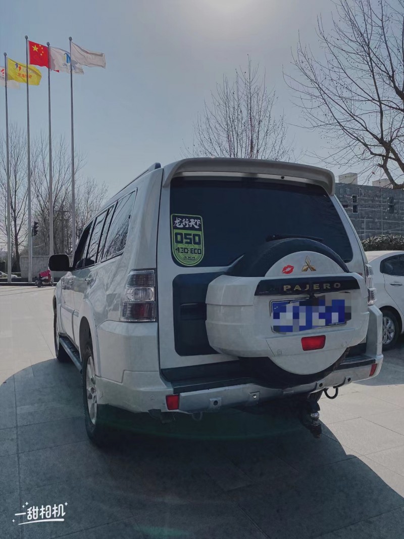 保定12年三菱帕杰罗1