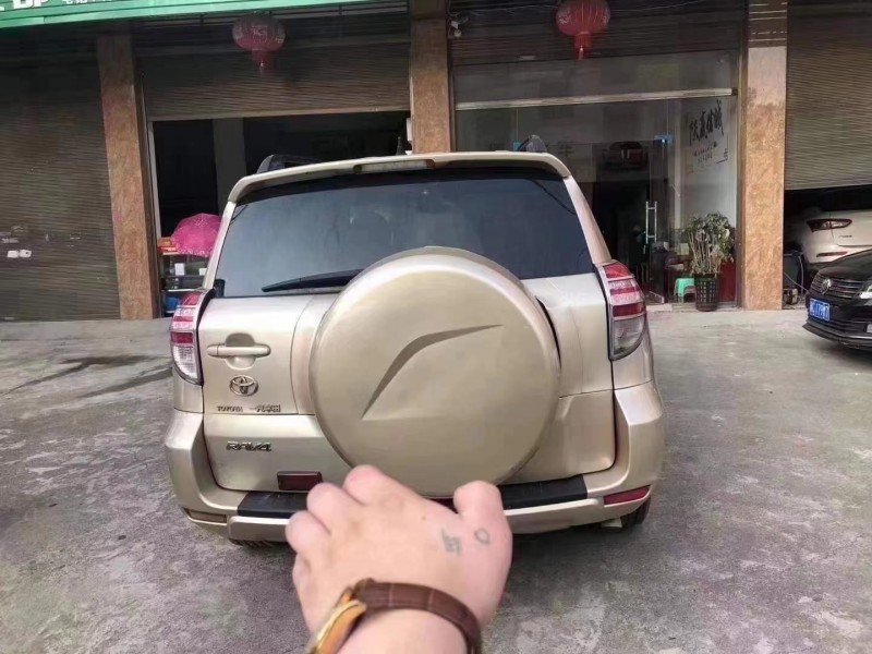 衡陽10年豐田RAV41