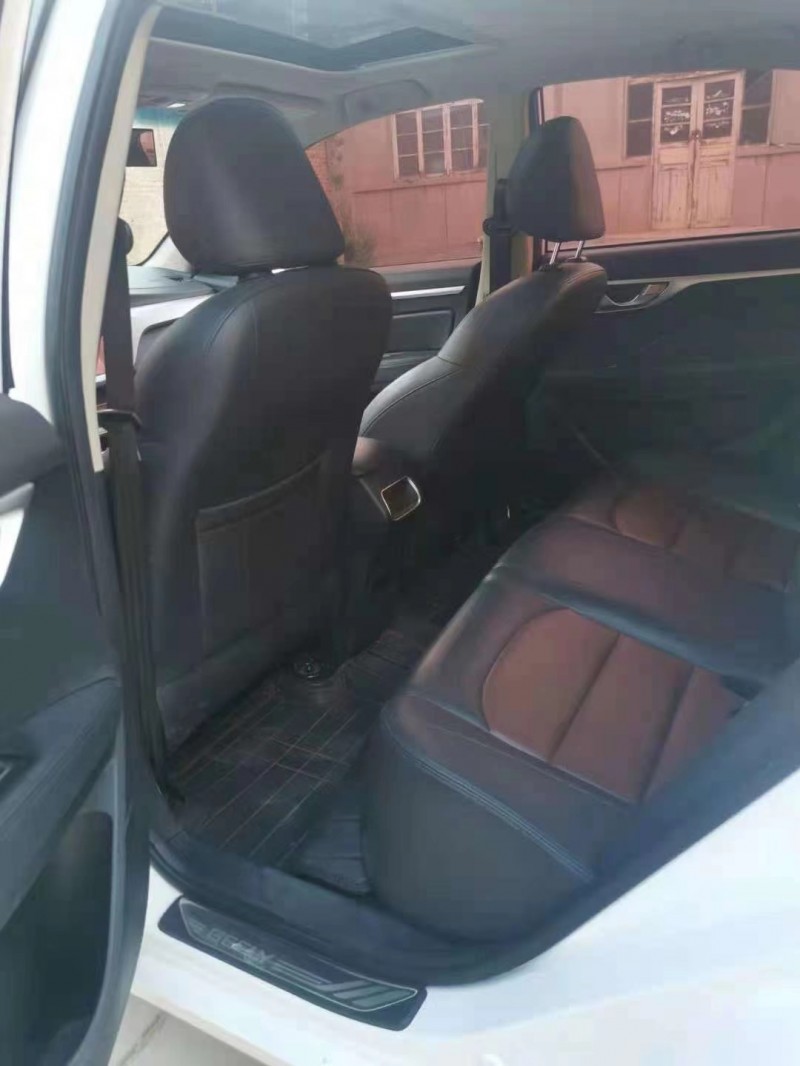 保定18年吉利远景5