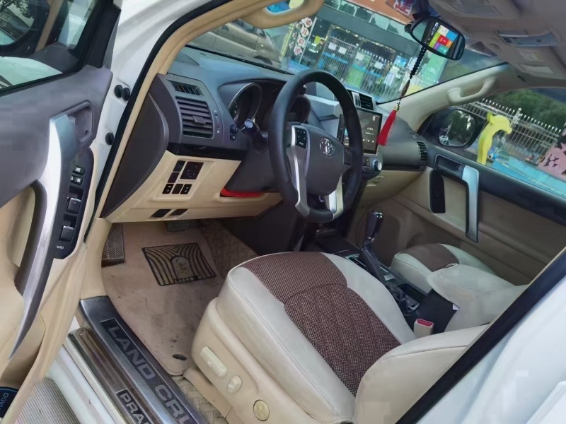 武汉17年丰田普拉多6