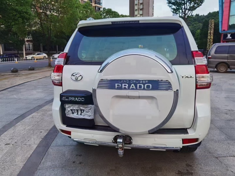 武汉17年丰田普拉多1