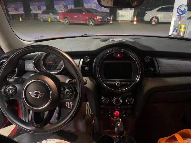 武漢15年寶馬MINI7