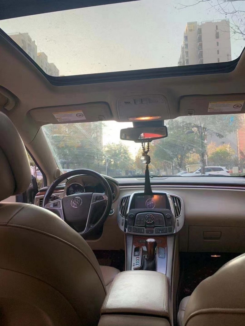 邢台13年别克君越3