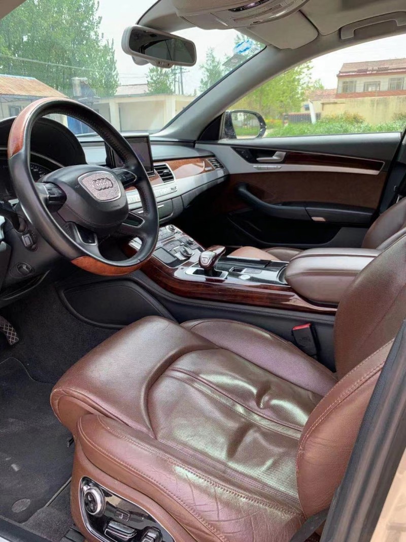 徐州12年奥迪A8L8