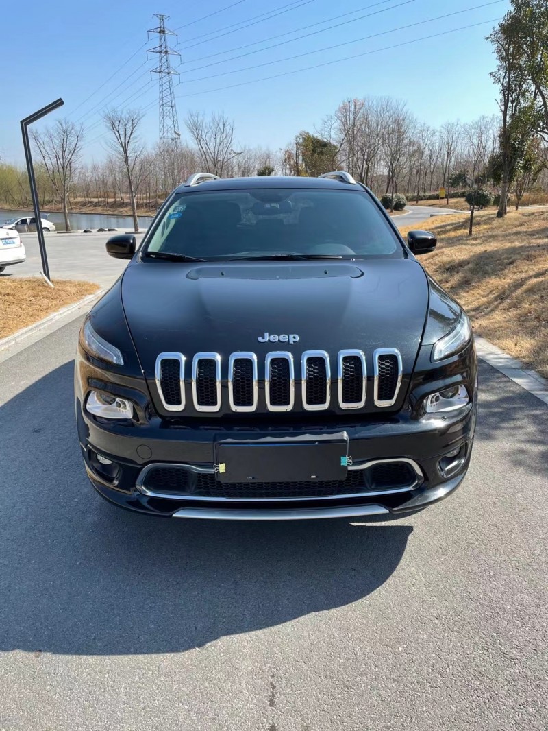 徐州18年Jeep自由光1
