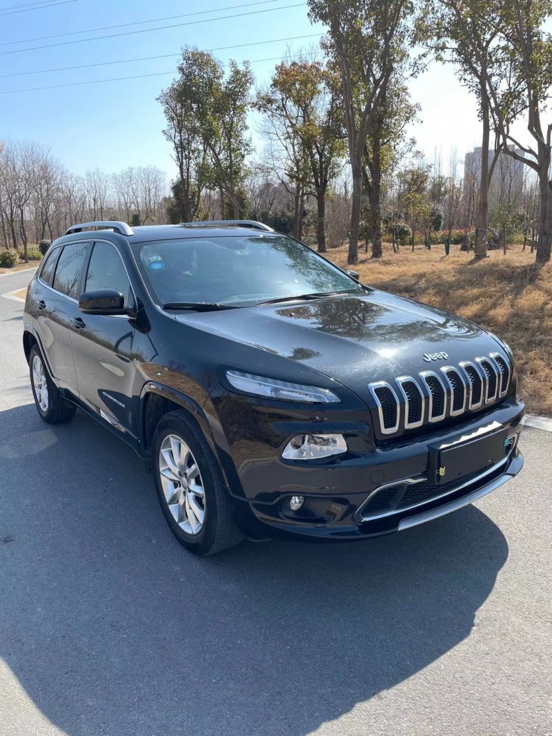 徐州18年Jeep自由光2