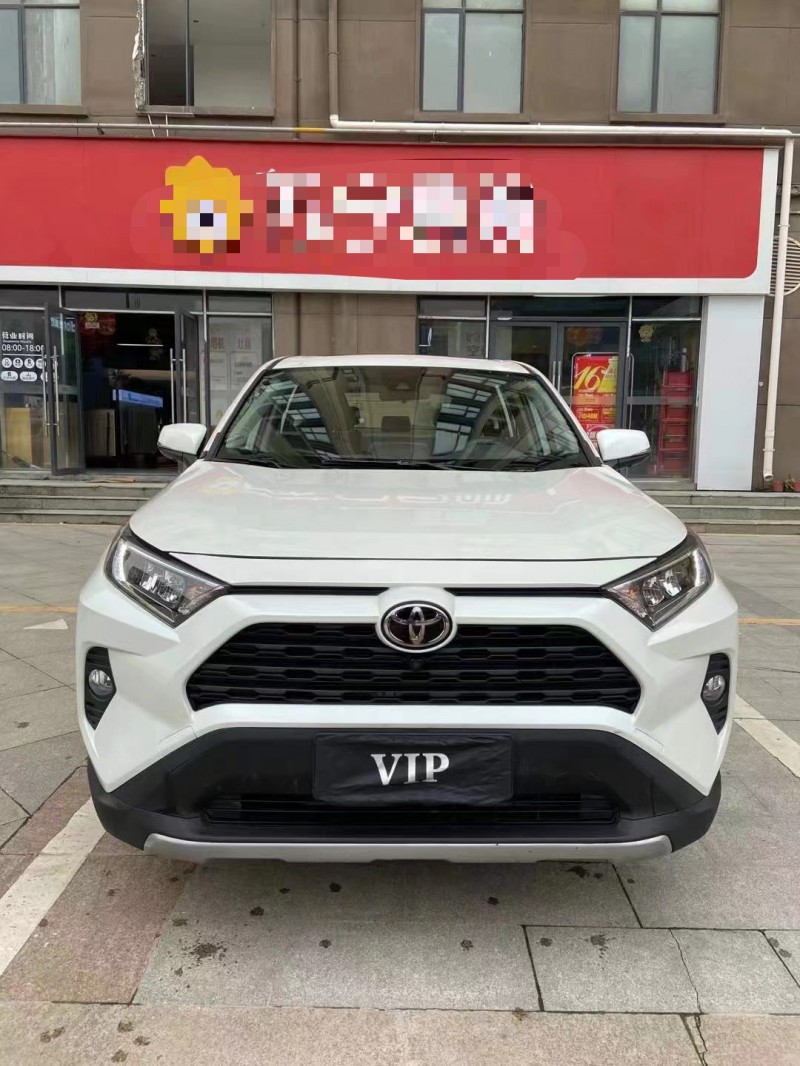 孝感21年豐田RAV4榮放1