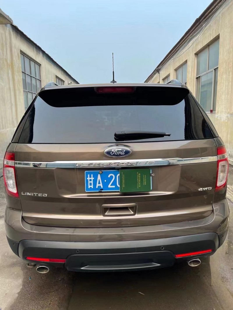 潍坊16年福特探险者9