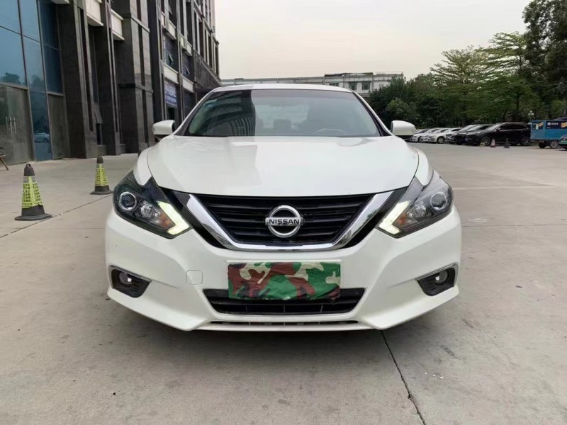 东莞抵押车18年日产天籁出售