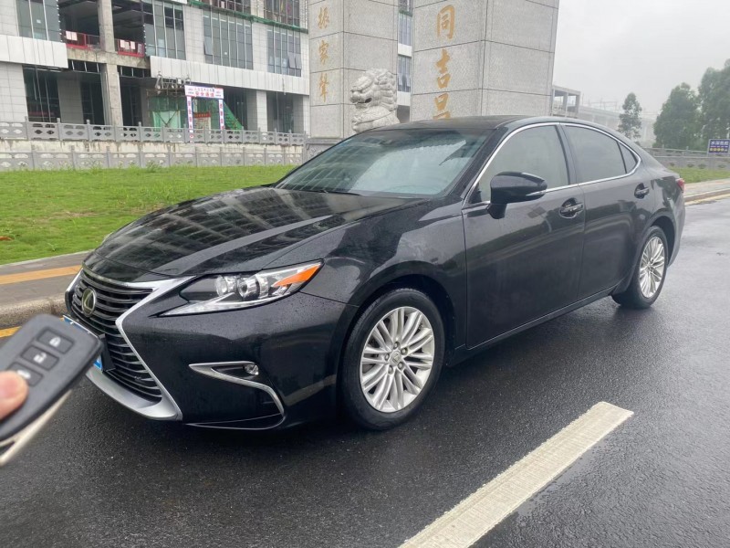 广州抵押车16年雷克萨斯es出售