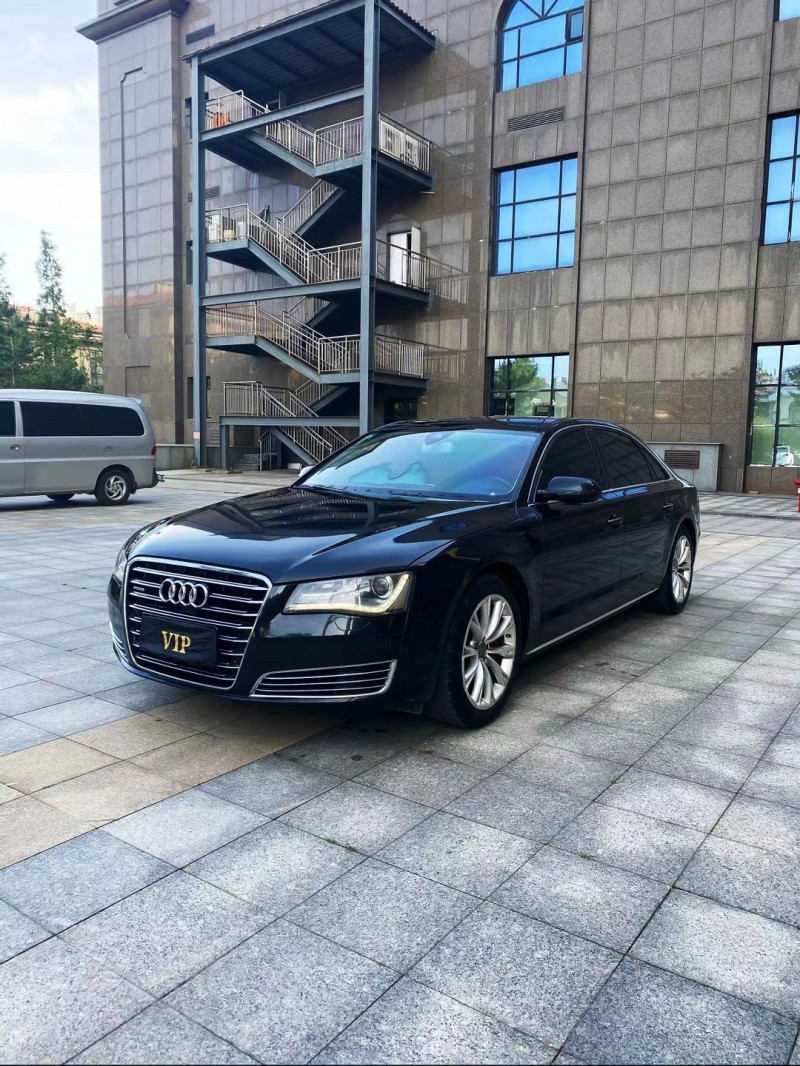 煙臺12年奧迪A8L3