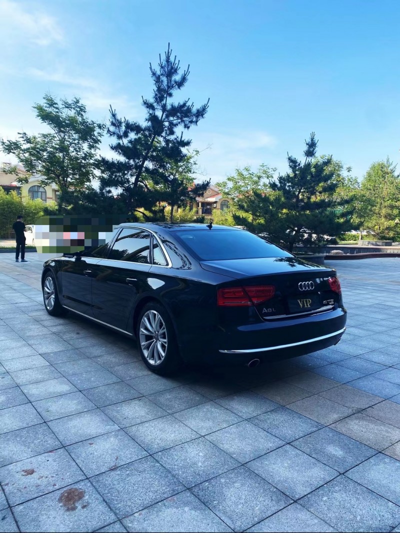 煙臺12年奧迪A8L9
