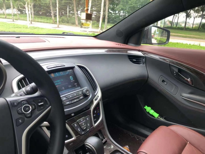 济宁15年别克君越3