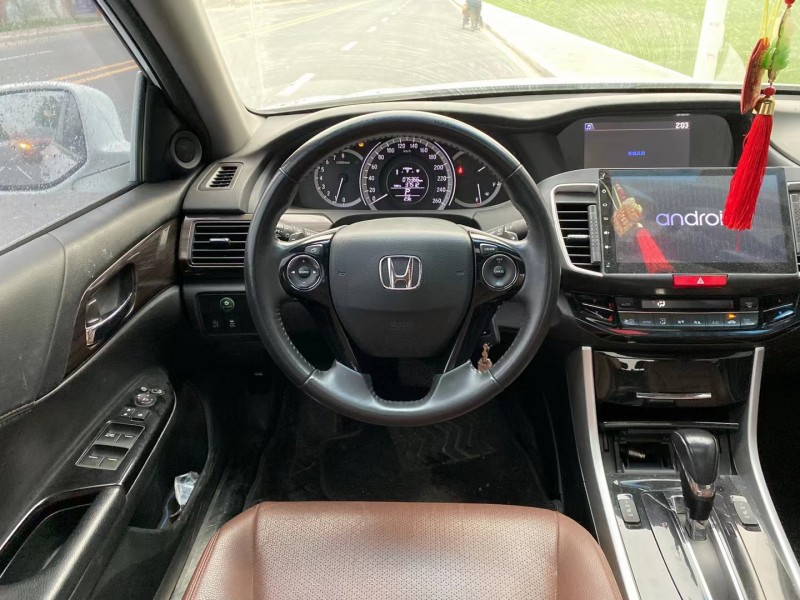 广州17年本田雅阁7