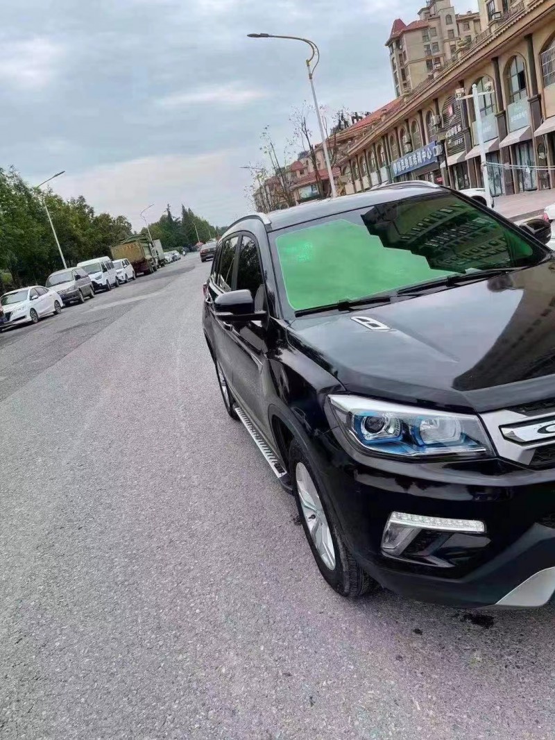 蘇州17年長安汽車CS752
