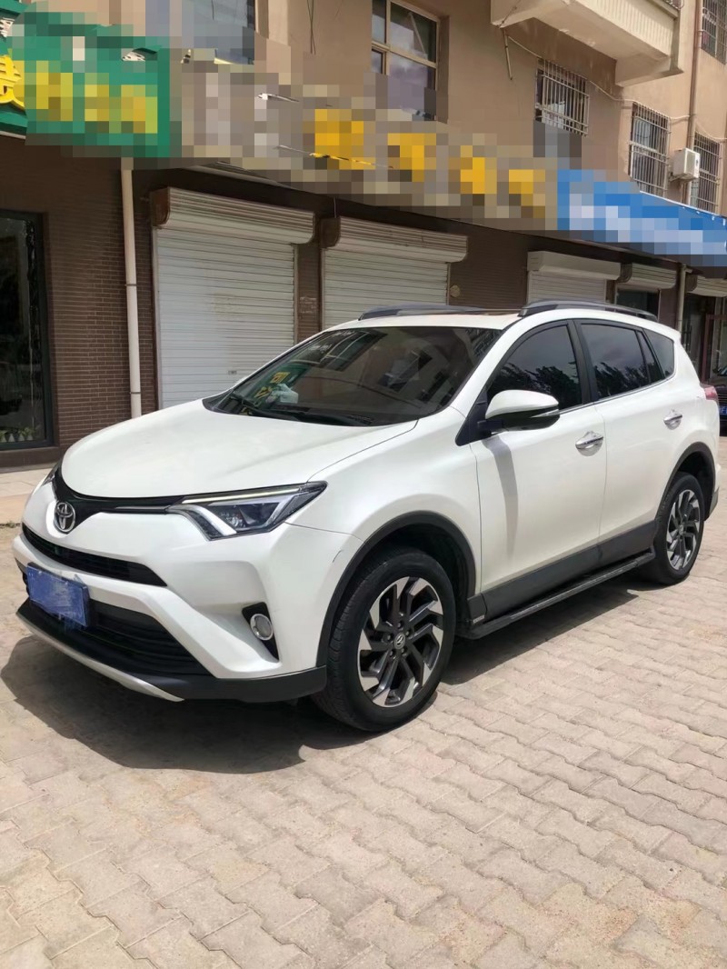 呼和浩特17年豐田RAV4榮放8