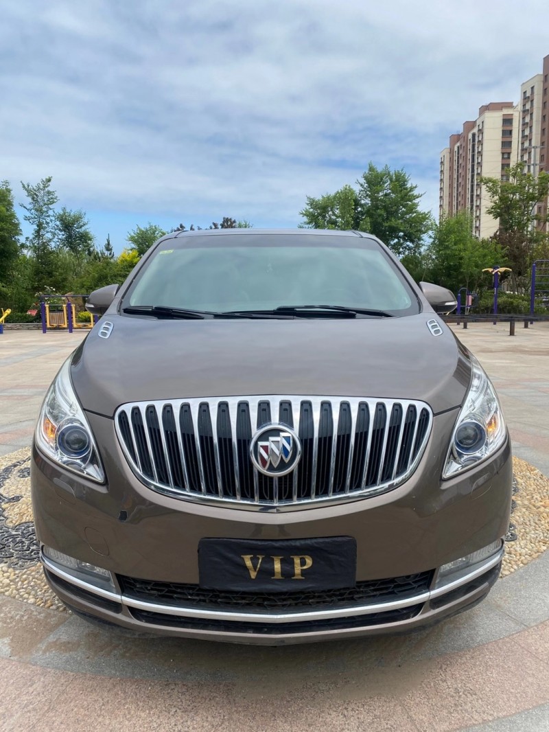 青岛13年别克GL89