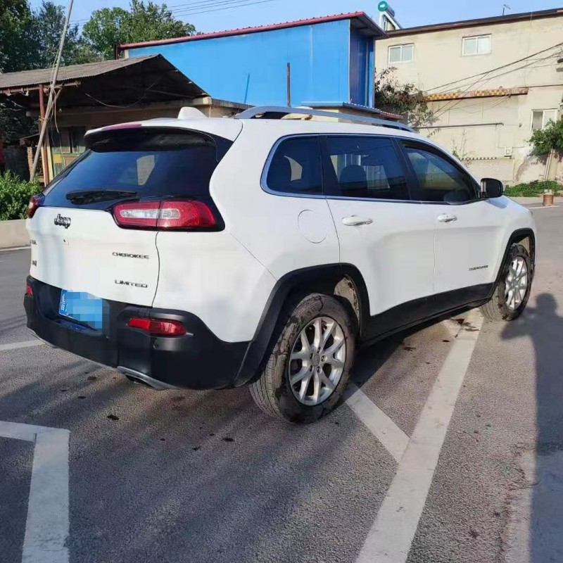 濟南18年Jeep自由光8