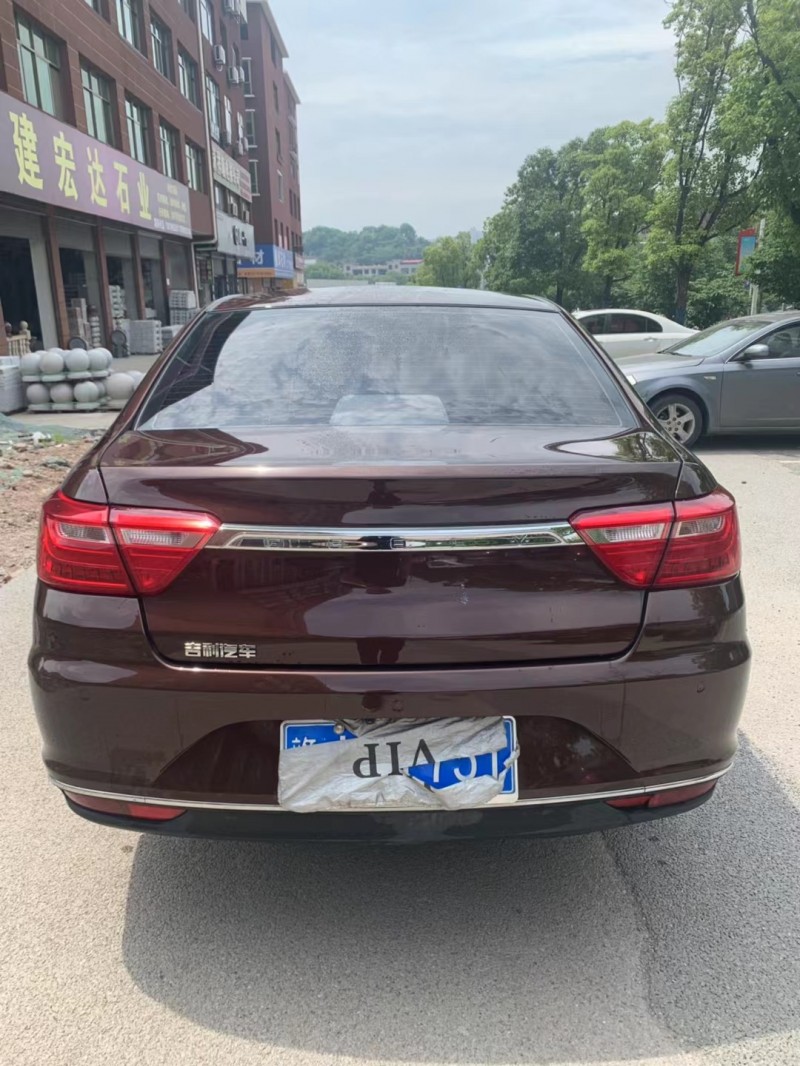 吉安19年吉利帝豪1
