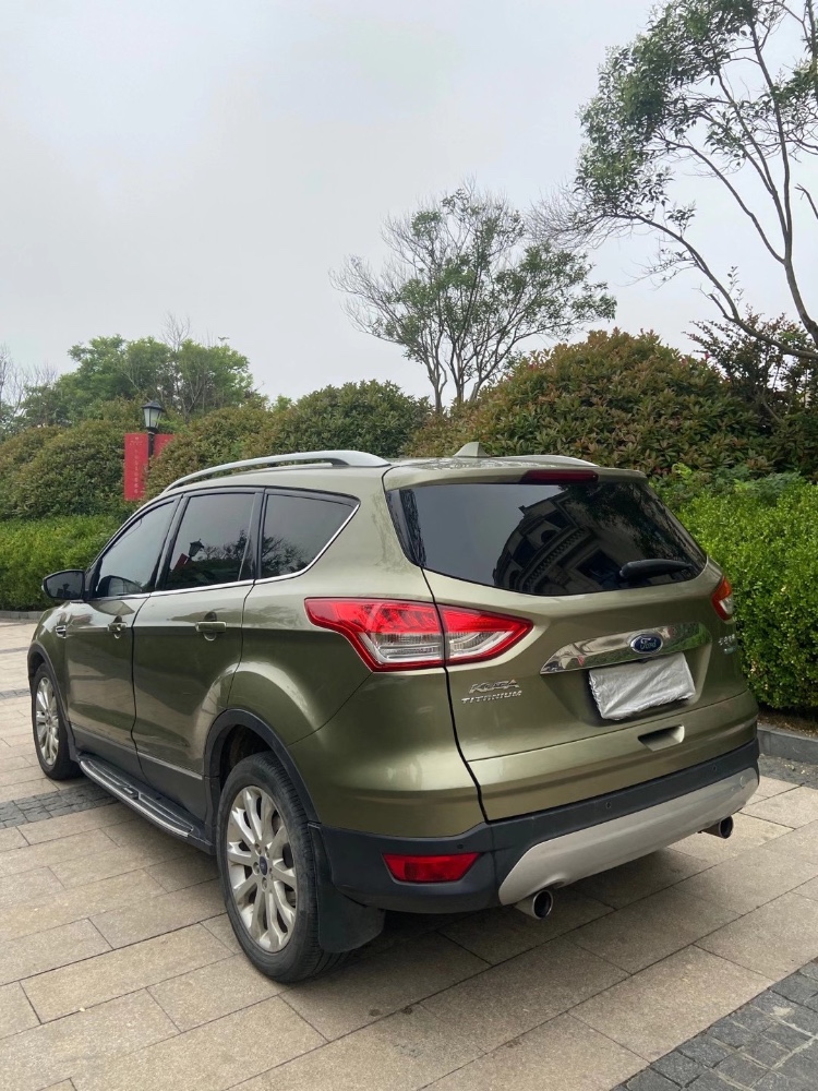 青岛13年福特翼虎4