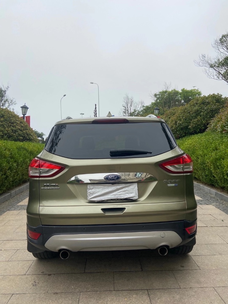 青岛13年福特翼虎5