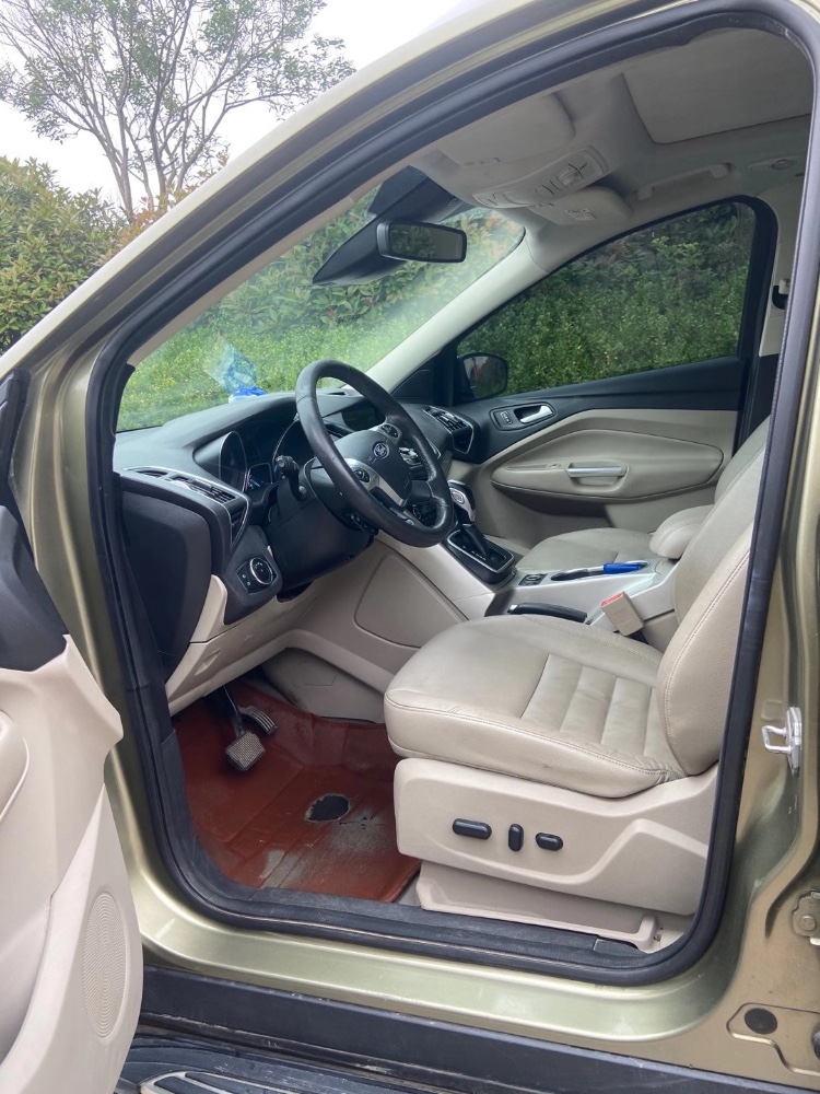 青岛13年福特翼虎9