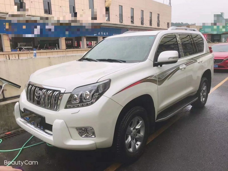 武汉13年丰田普拉多3