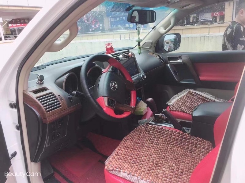 武汉13年丰田普拉多4