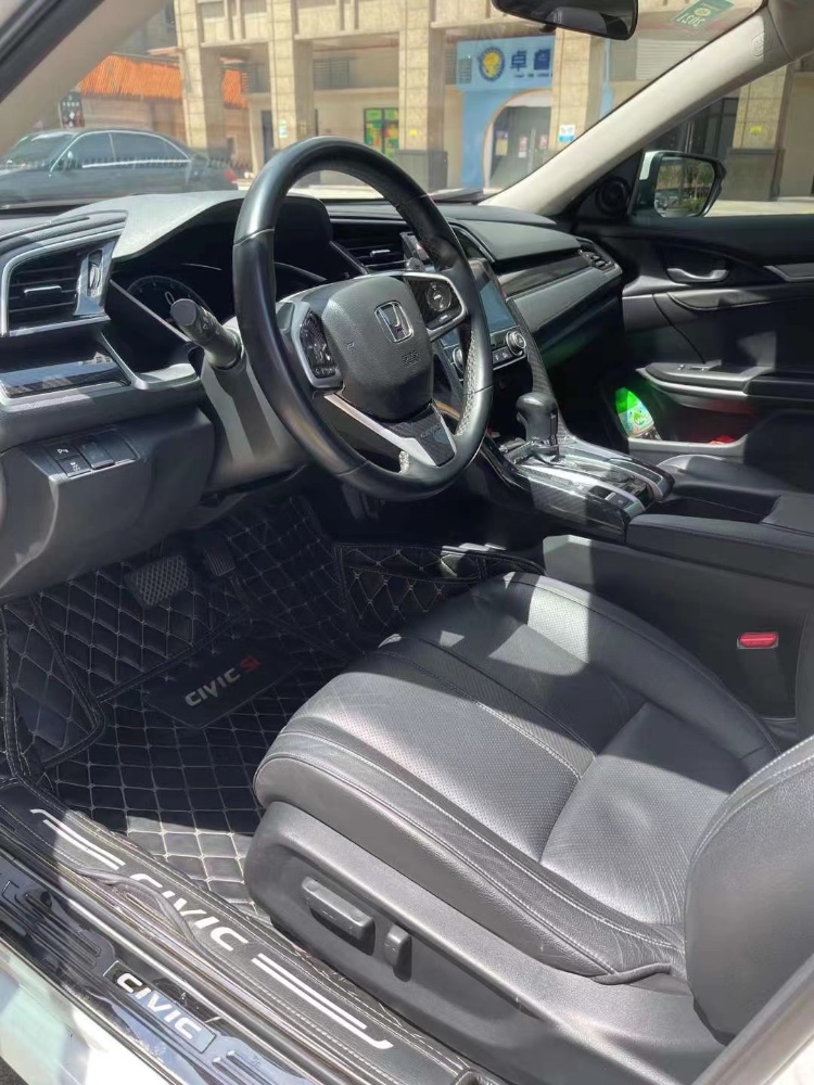 佛山17年本田思域5