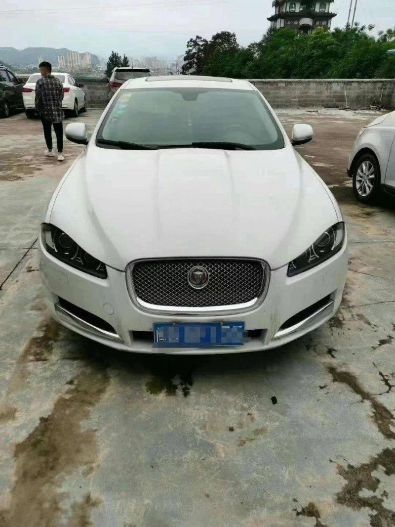 銅仁16年捷豹XF1