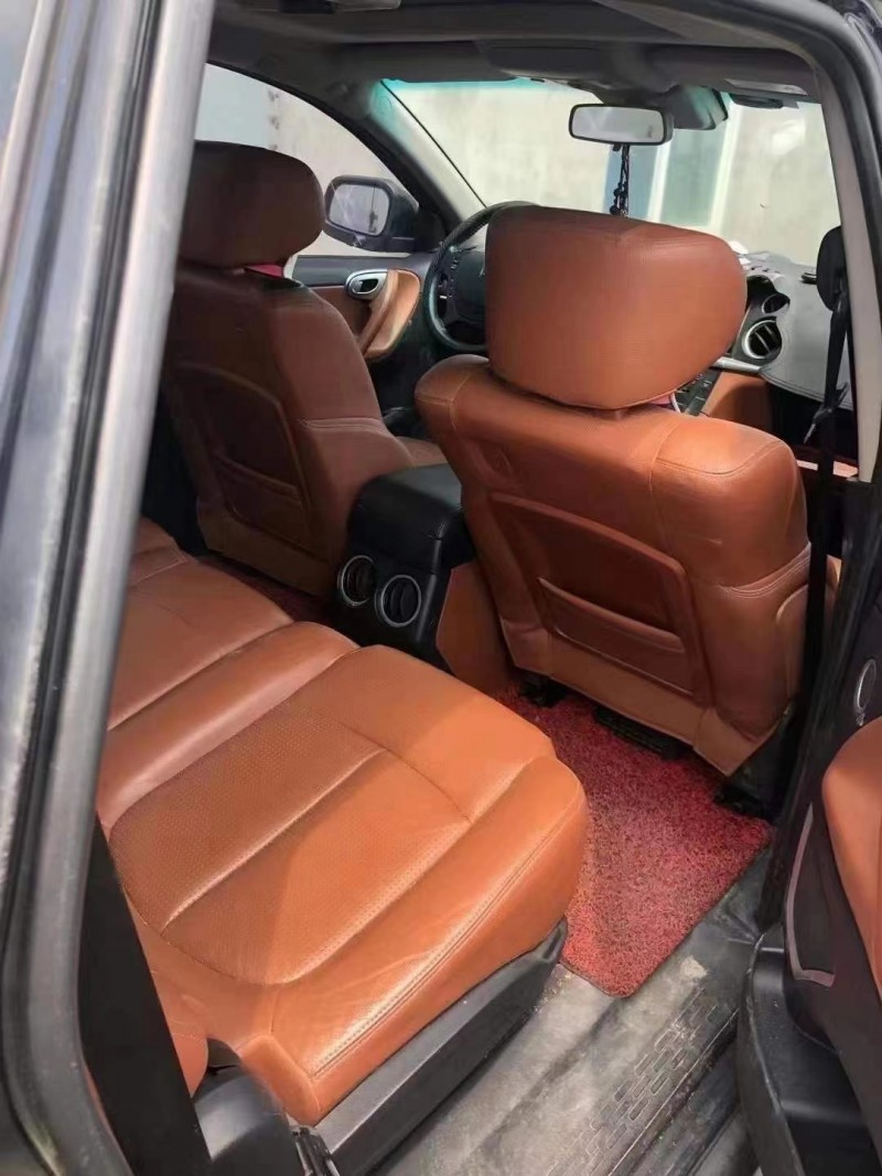 紹興12年納智捷大7 SUV3