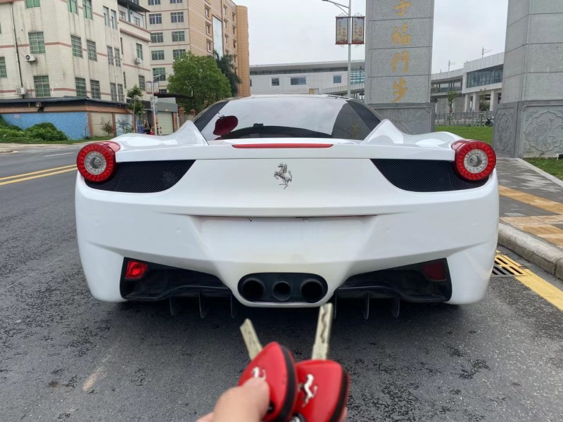 廣州11年法拉利4585