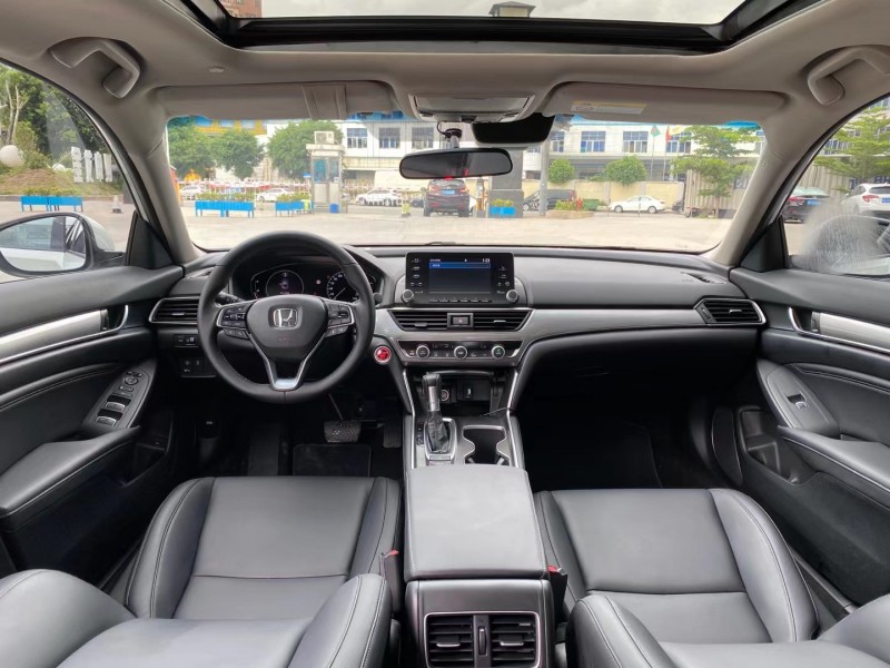 东莞18年本田雅阁6